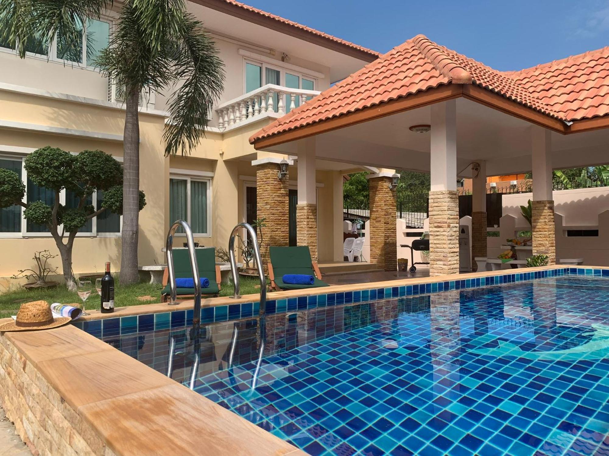 Yoch Pool Villa Pattaya Eksteriør billede