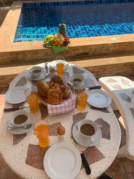 Yoch Pool Villa Pattaya Eksteriør billede
