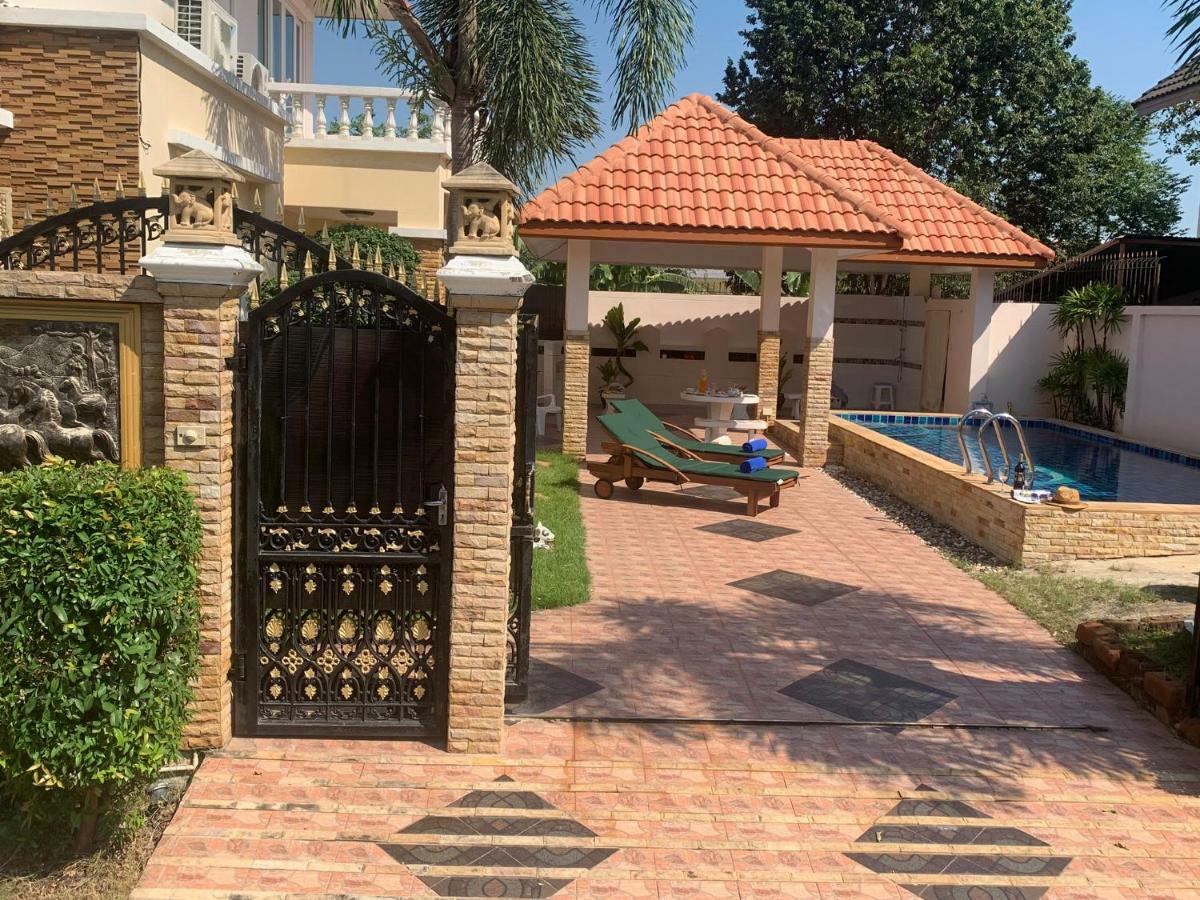 Yoch Pool Villa Pattaya Eksteriør billede